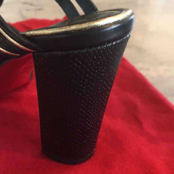 Christian Louboutin Zenobissima Block-Heel Sandal - Picture 10 of 16